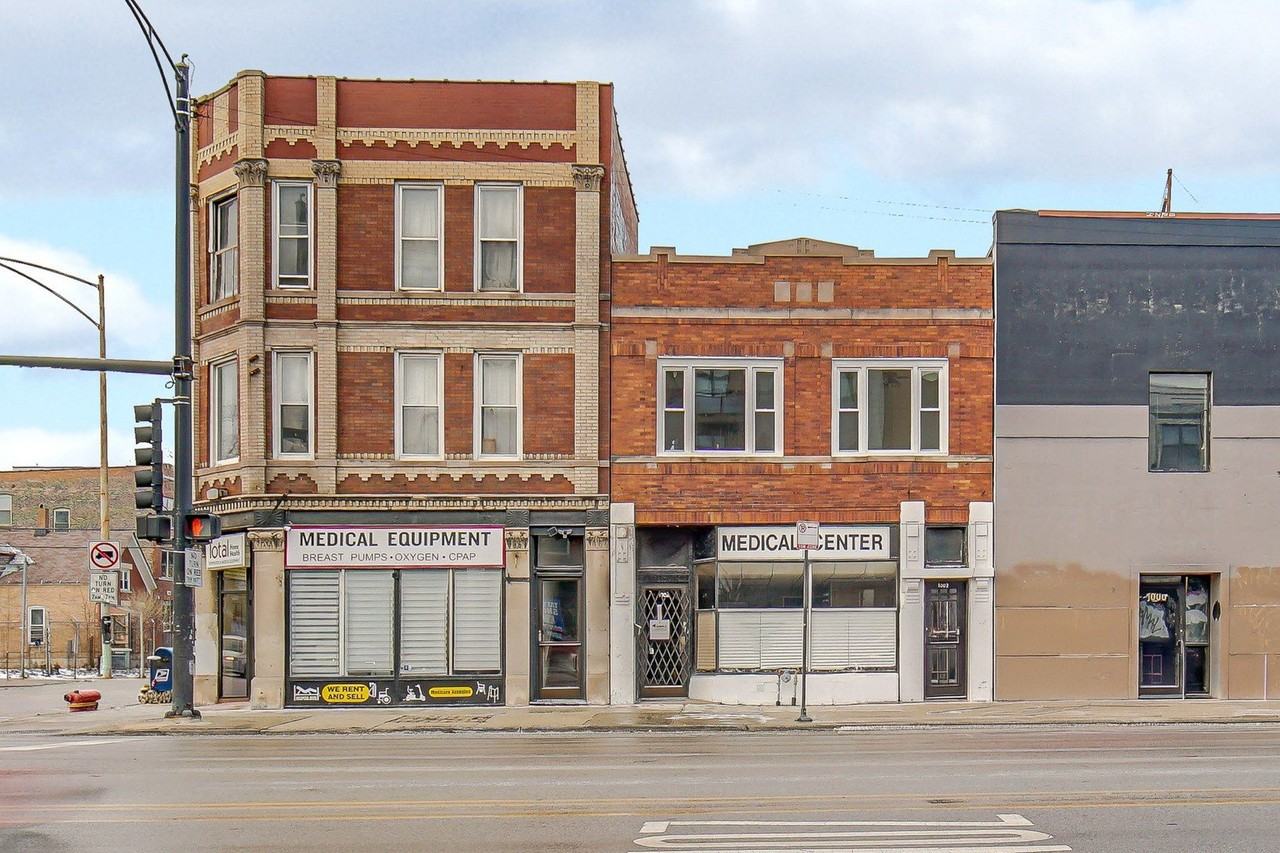 1002 N Western Ave Unit 2 #2 - Photo 3 of 21