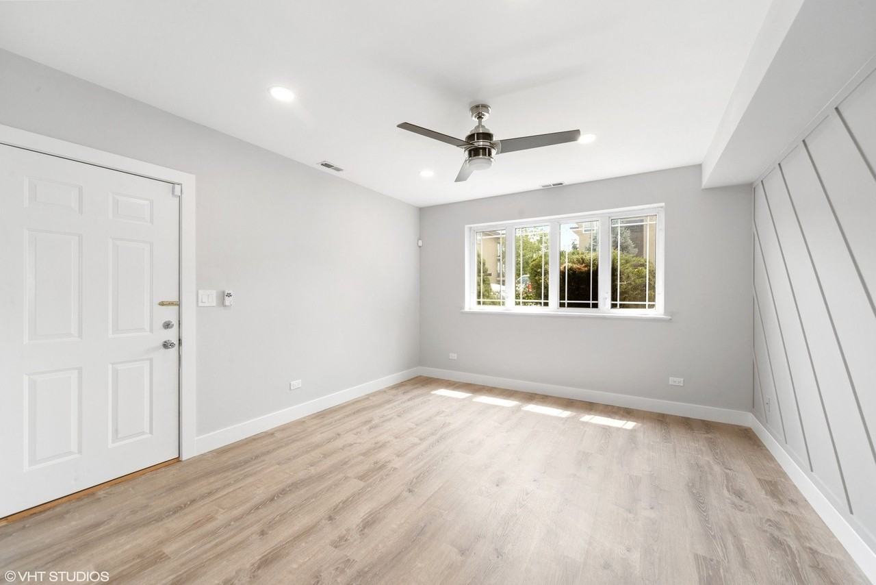 6042 W 63rd St Unit 1 #1 - Photo 3 of 14