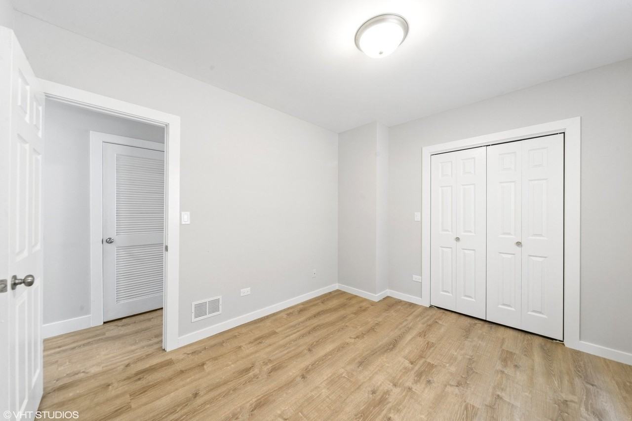 6042 W 63rd St Unit 1 #1 - Photo 5 of 14