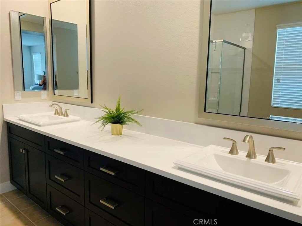 170 Scale - Photo 7 of 9