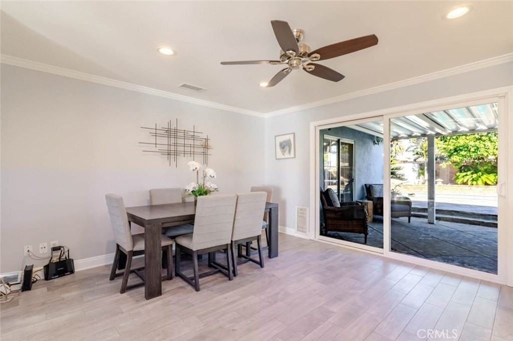 19833 Blythe St - Photo 6 of 28