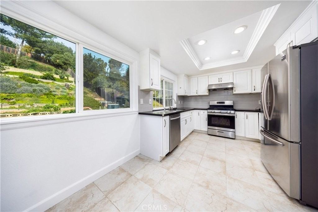 22855 Ironbark Dr - Photo 5 of 18