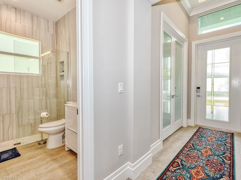 712 108th Ave N - Photo 3 of 34