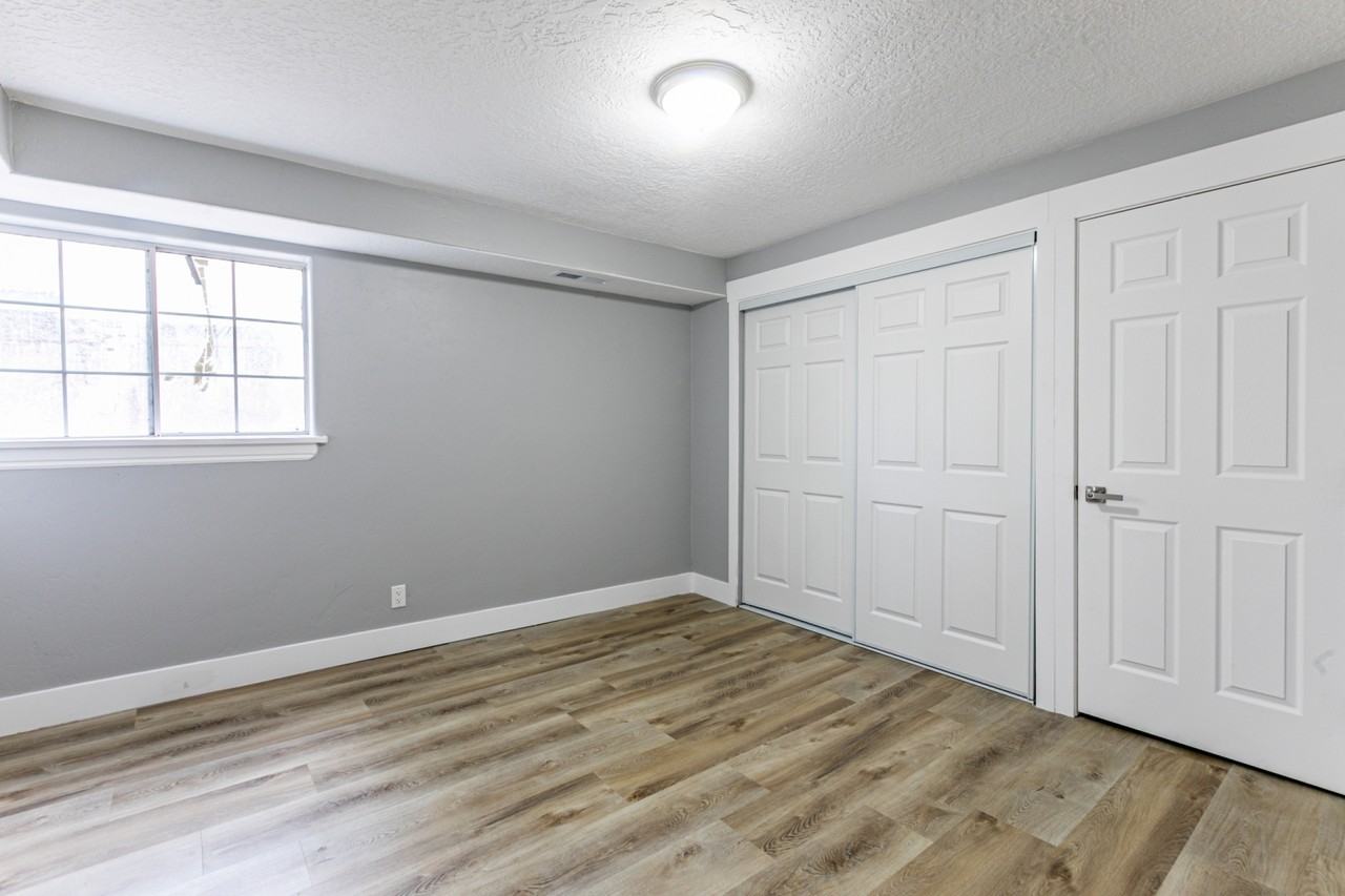 1627 Ne - Photo 3 of 6