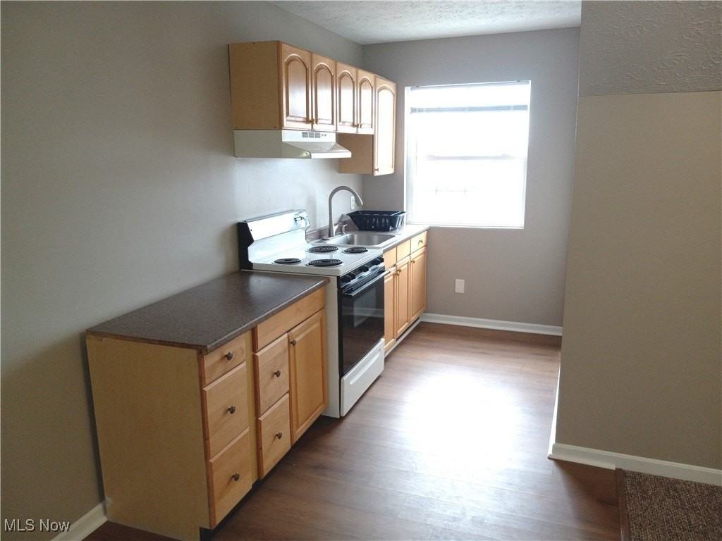 8754 Cleveland Ave Nw - Photo 5 of 10