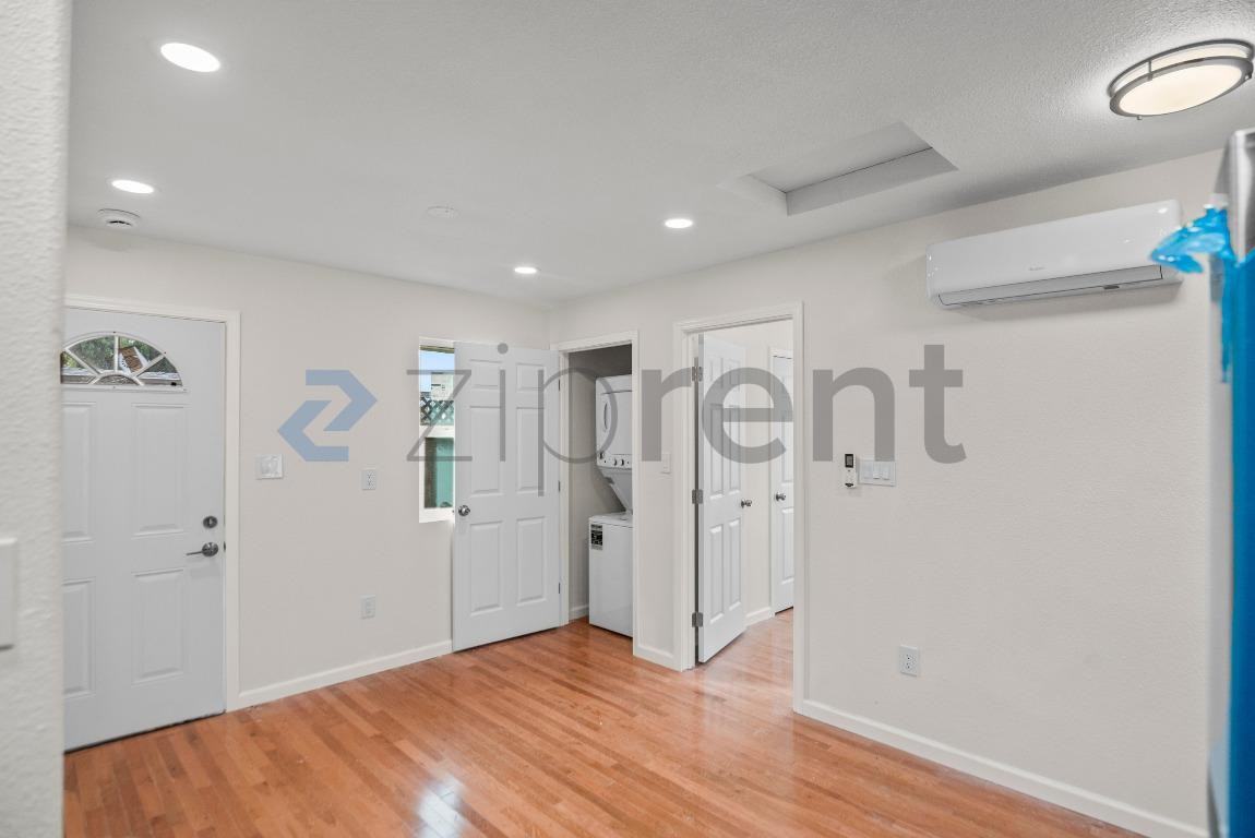 4564 Angeles Ave - Photo 5 of 20