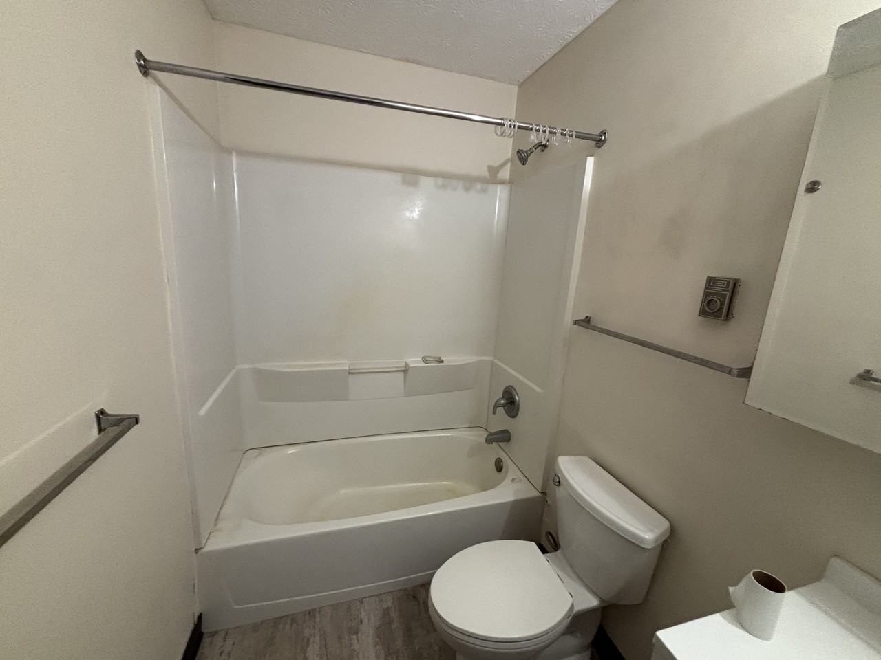 3847 Timberview St Nw #3847 - Photo 4 of 8