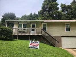 featured image of 3028 Meadowview Dr