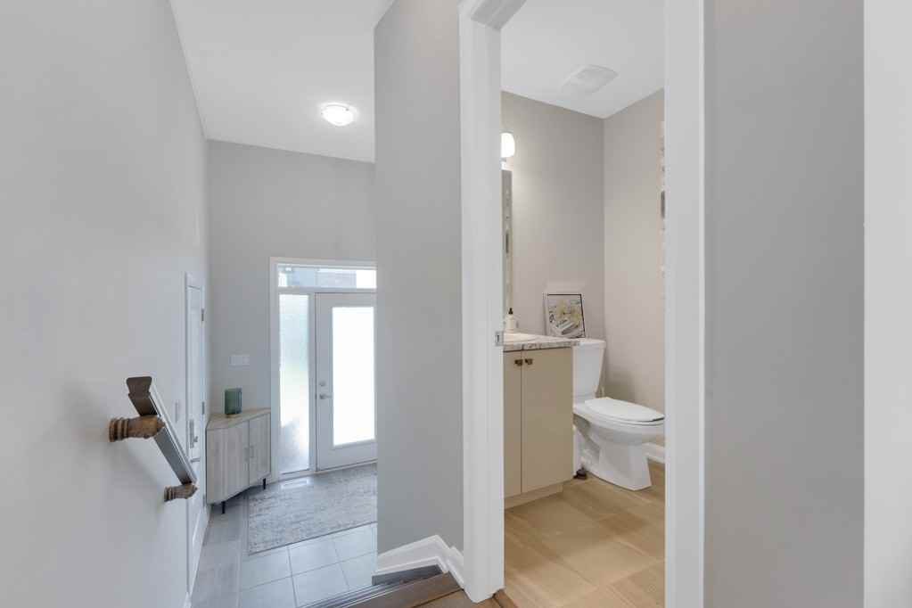 2030 Caltra Crescent - Photo 2 of 28