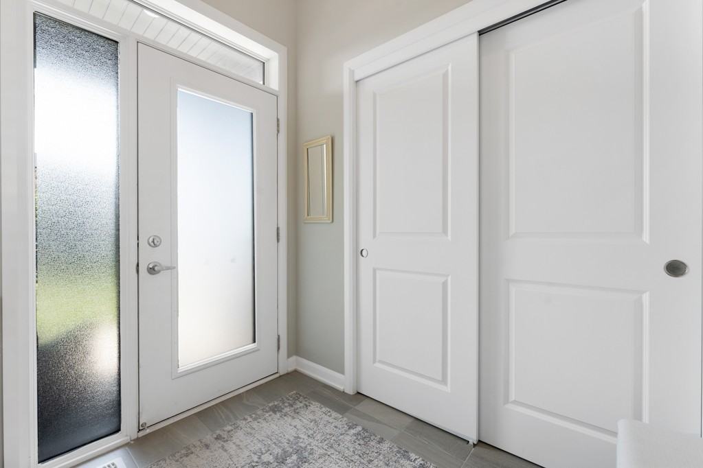 2030 Caltra Crescent - Photo 3 of 28