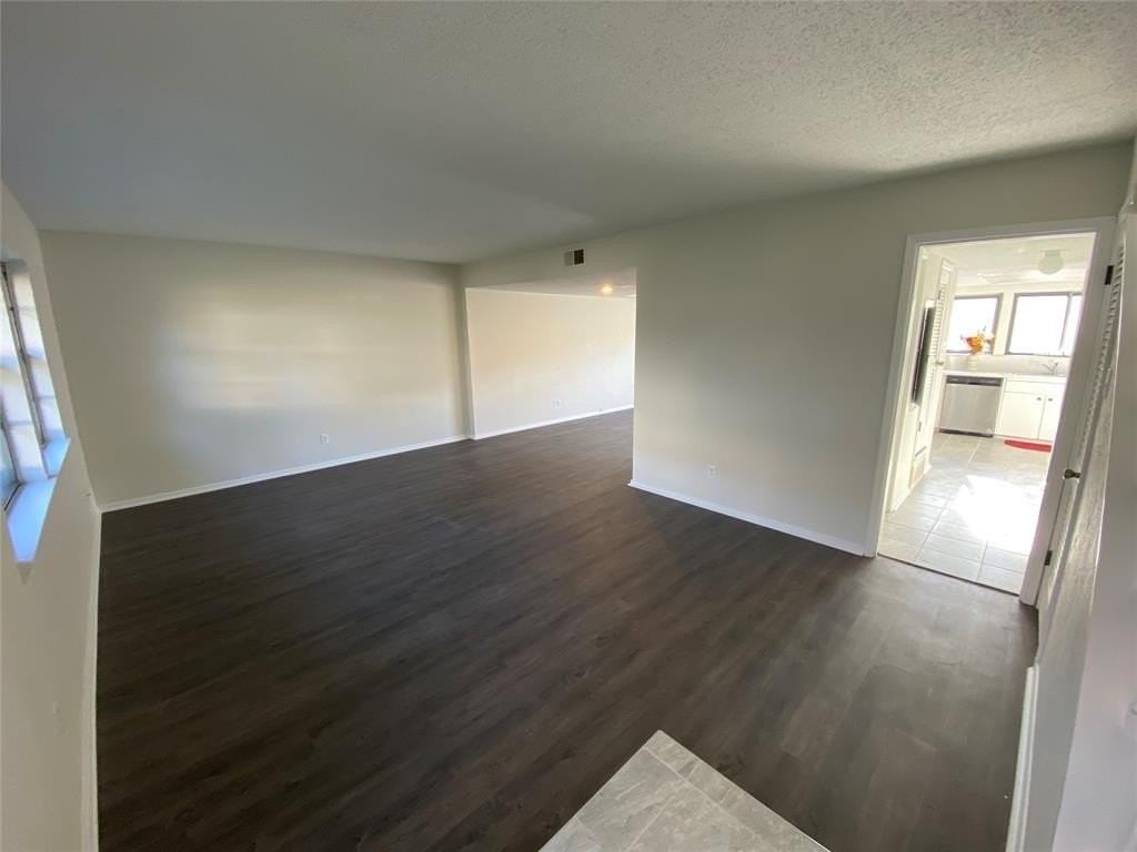 410 Westview Ter - Photo 2 of 26