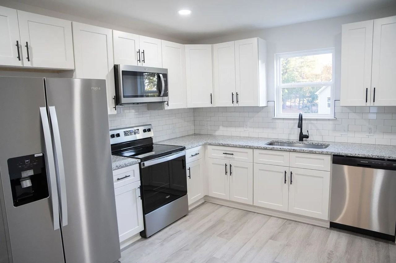 Modern Townhome for Rent – Modern Living at Its Best! - Photo 2 of 11