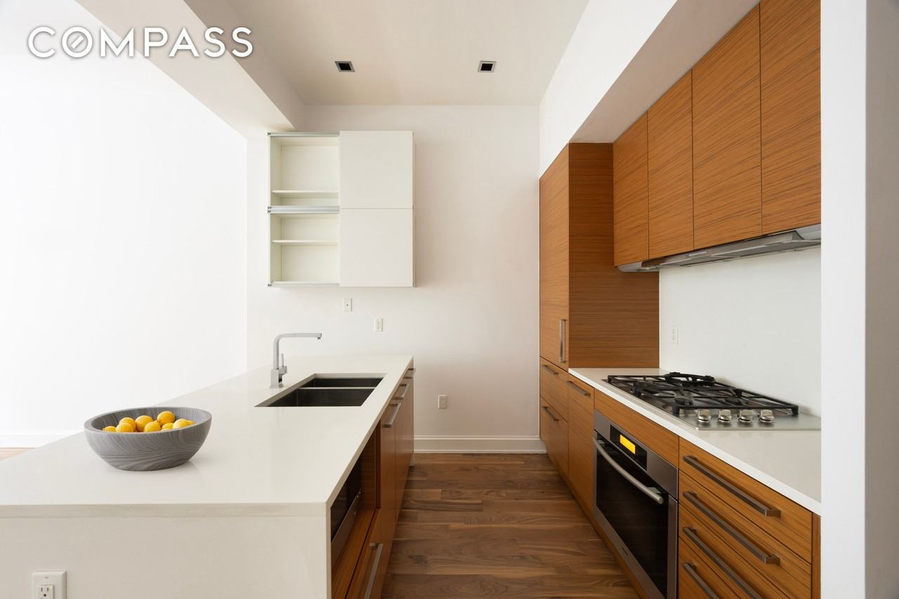 140 W 22nd St #2B - Photo 5 of 10