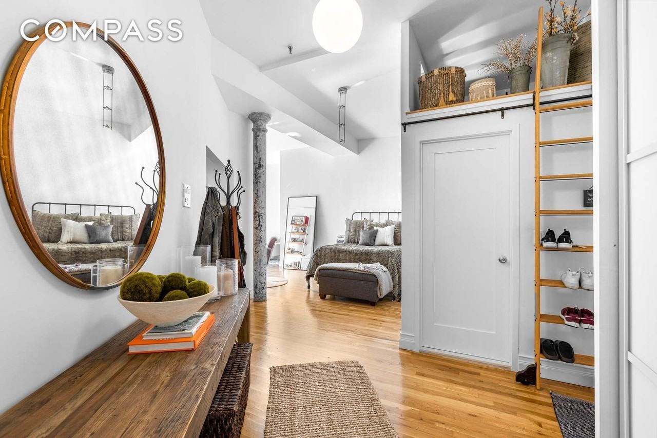 77 Bleecker St #819 - Photo 2 of 8