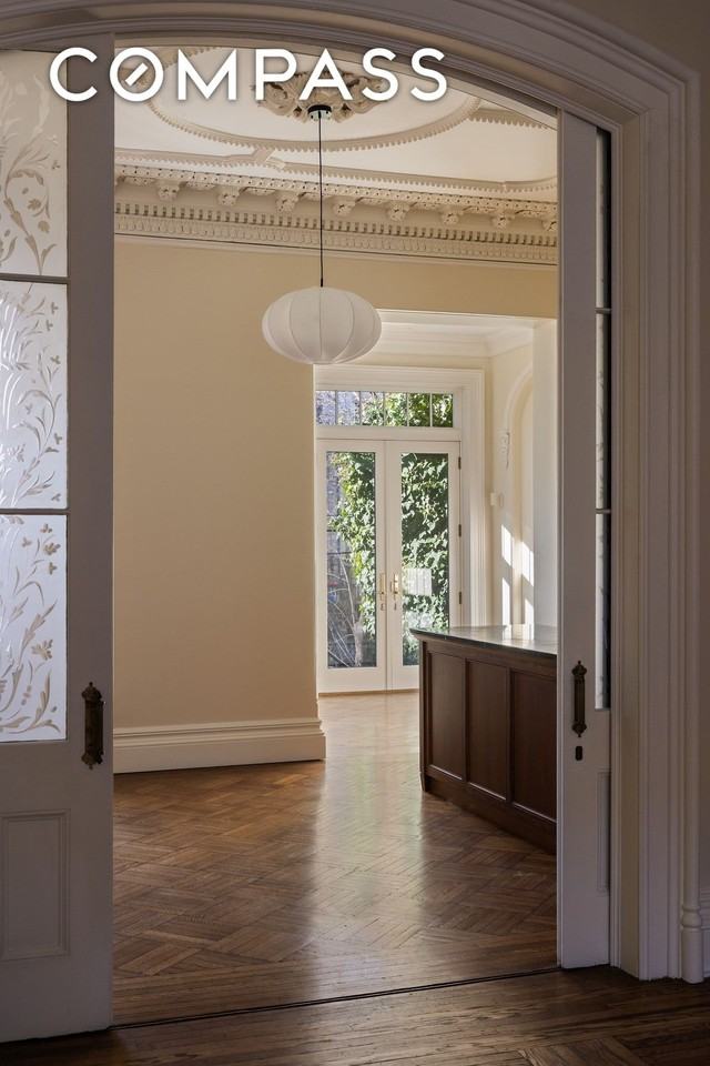 216 Carlton Ave #TH - Photo 3 of 16