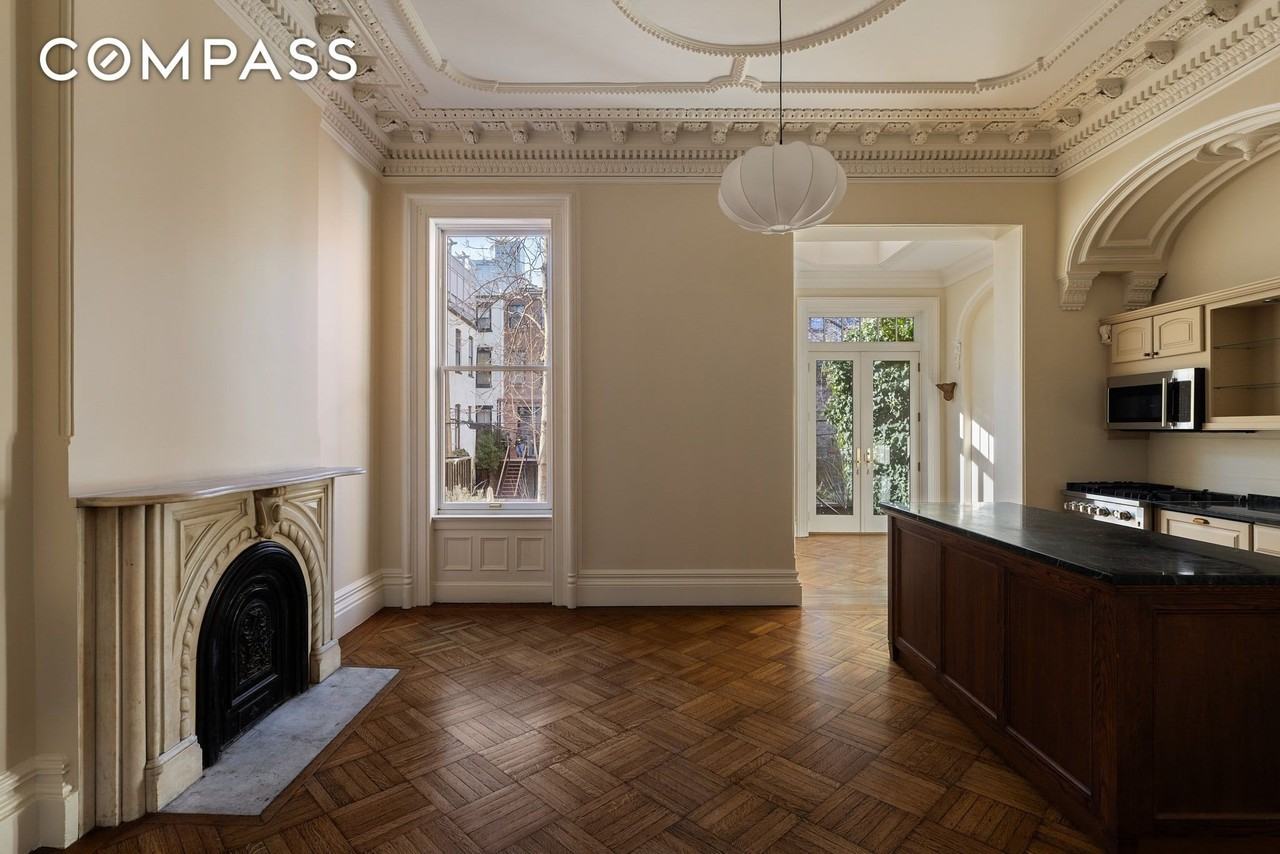 216 Carlton Ave #TH - Photo 4 of 16