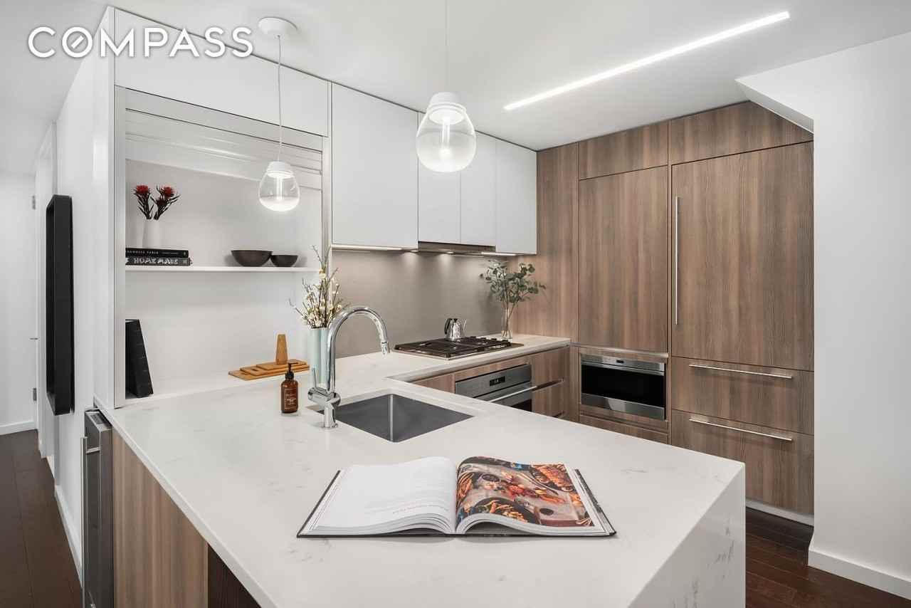 591 3rd Ave #17B - Photo 4 of 9