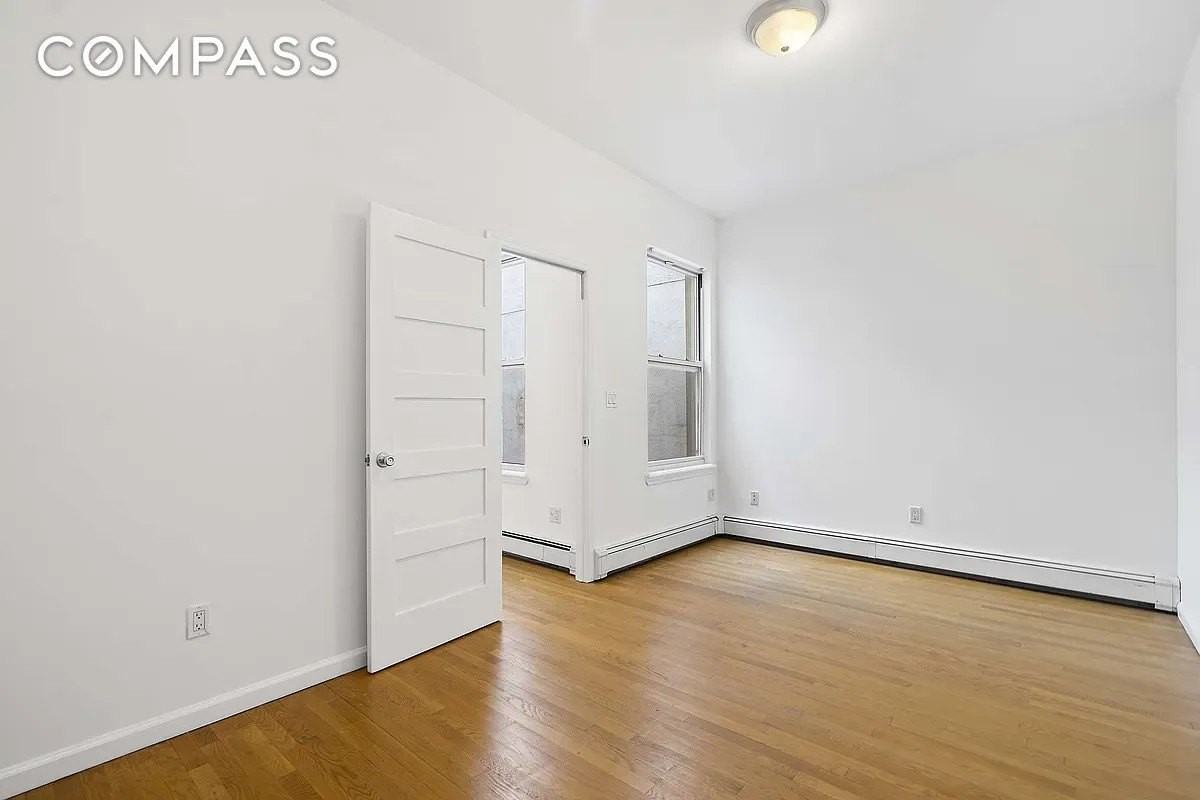 174 Douglass St #1 - Photo 4 of 6