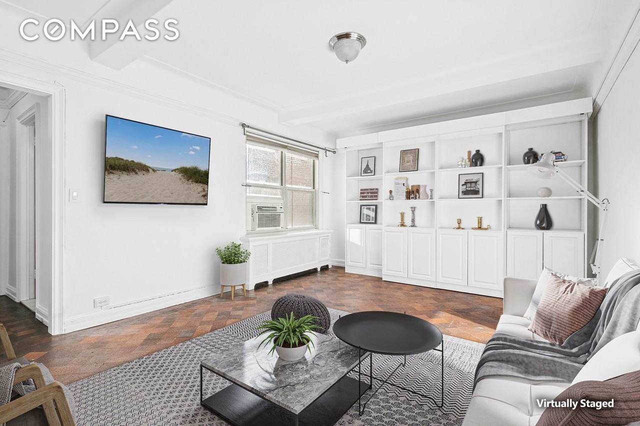 70 Remsen St #9D - Photo 3 of 9