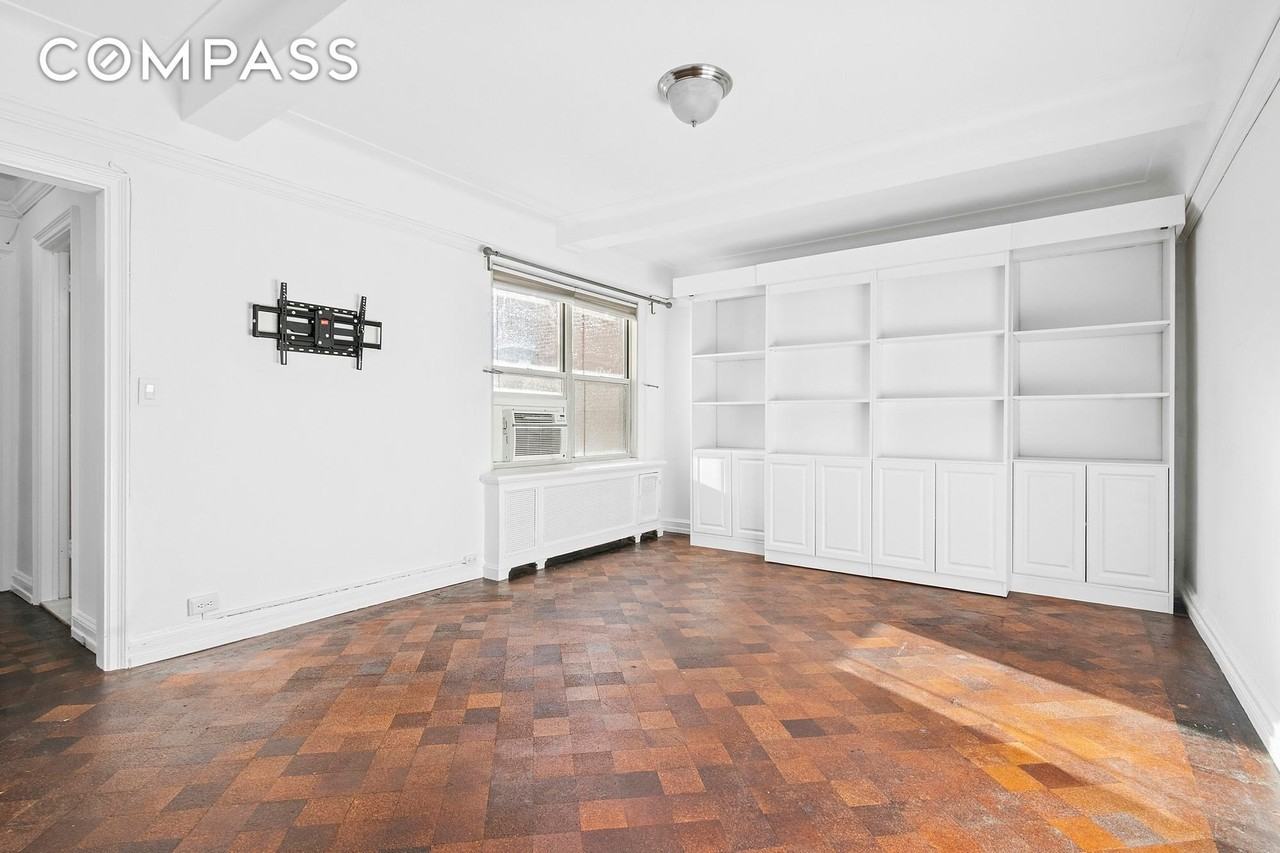 70 Remsen St #9D - Photo 6 of 9