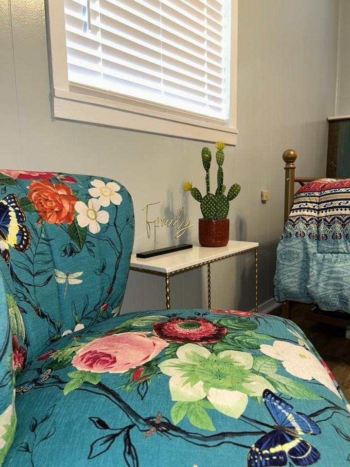 205 S 11th St - Photo 2 of 14