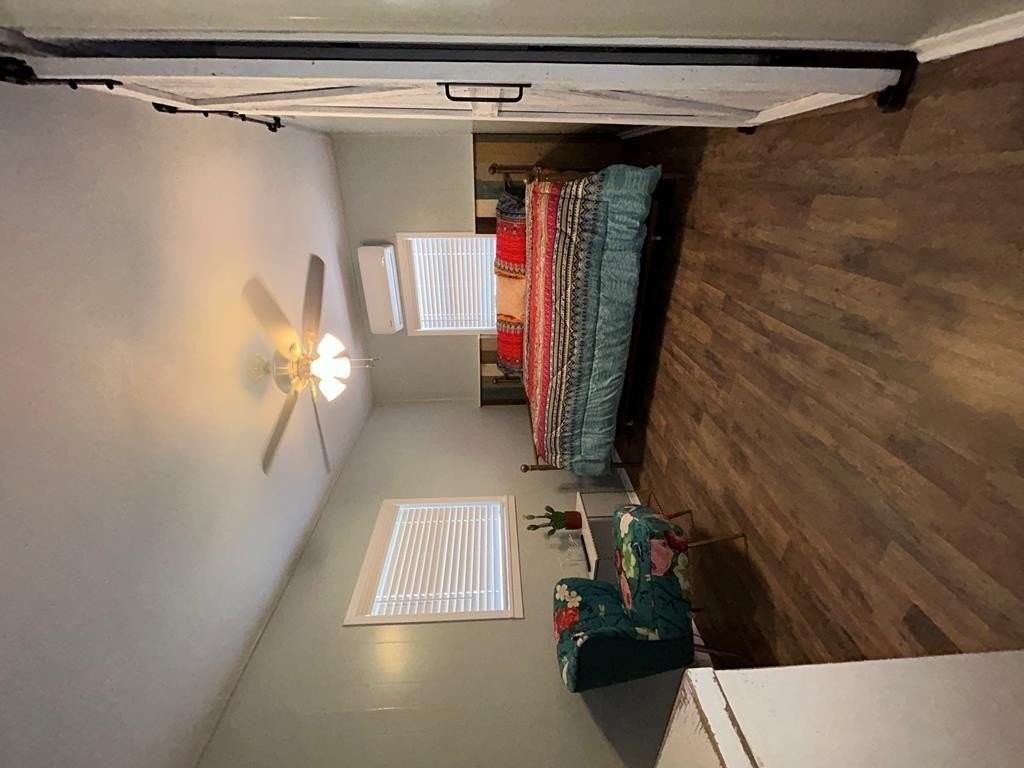 205 S 11th St - Photo 3 of 14