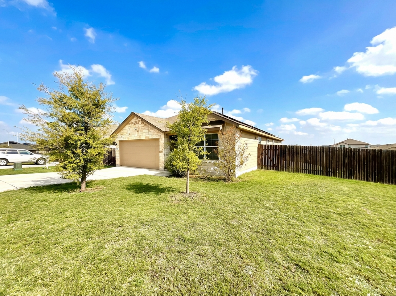6326 Encore Oaks - Photo 2 of 37