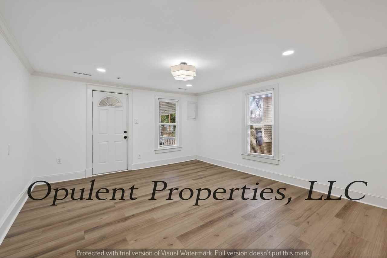 1216 Stevens Ave Ne #1 - Photo 3 of 16