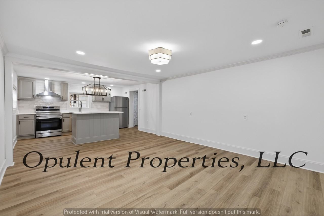 1216 Stevens Ave Ne #1 - Photo 4 of 16