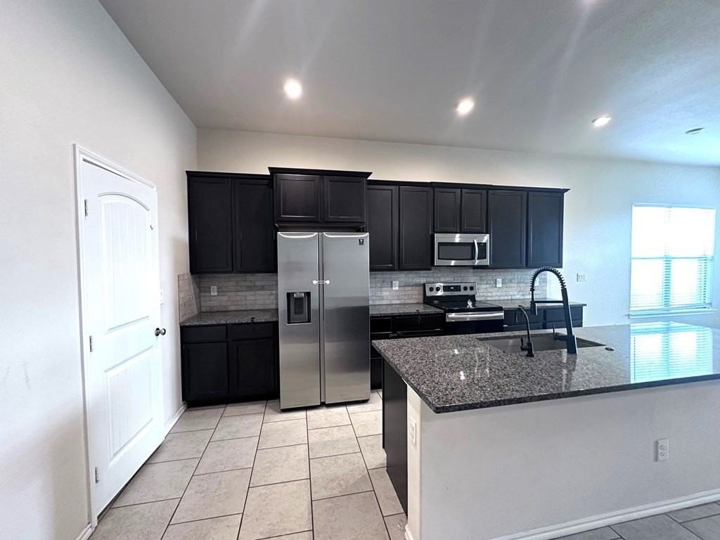 1808 Wrangler Ln - Photo 7 of 19