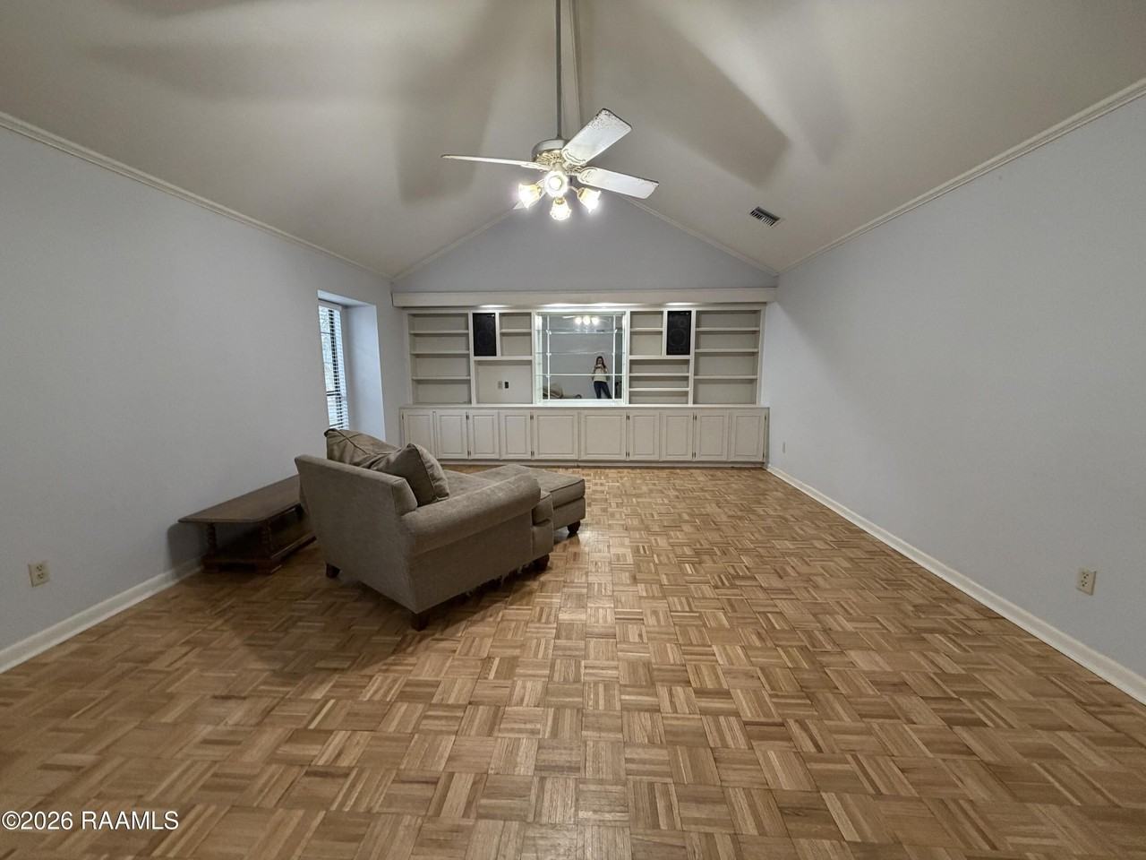 1103 E Bayou Pkwy - Photo 4 of 20