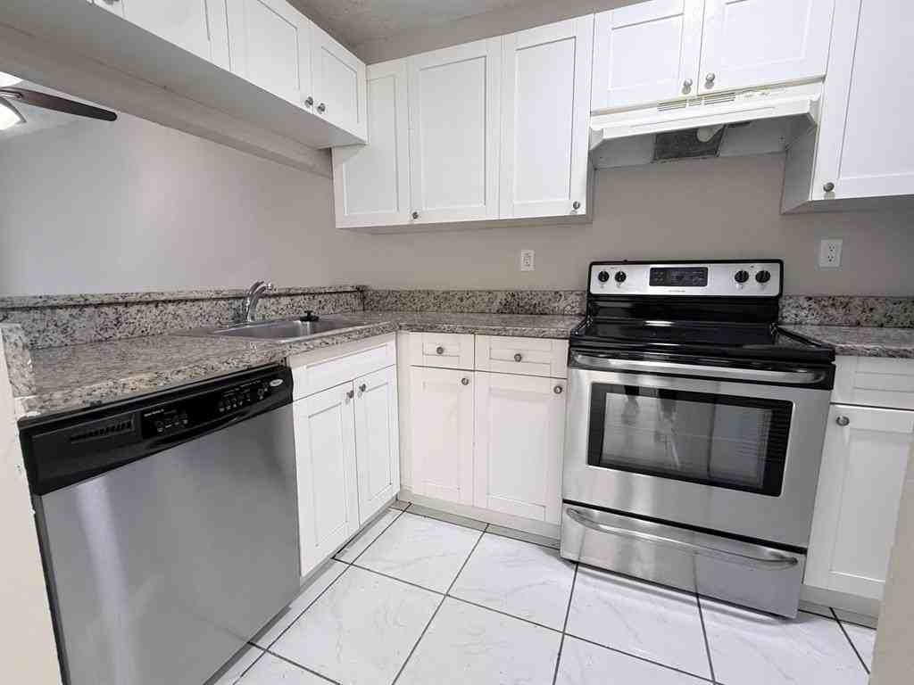 11638 Nw 23rd Ct - Photo 2 of 8