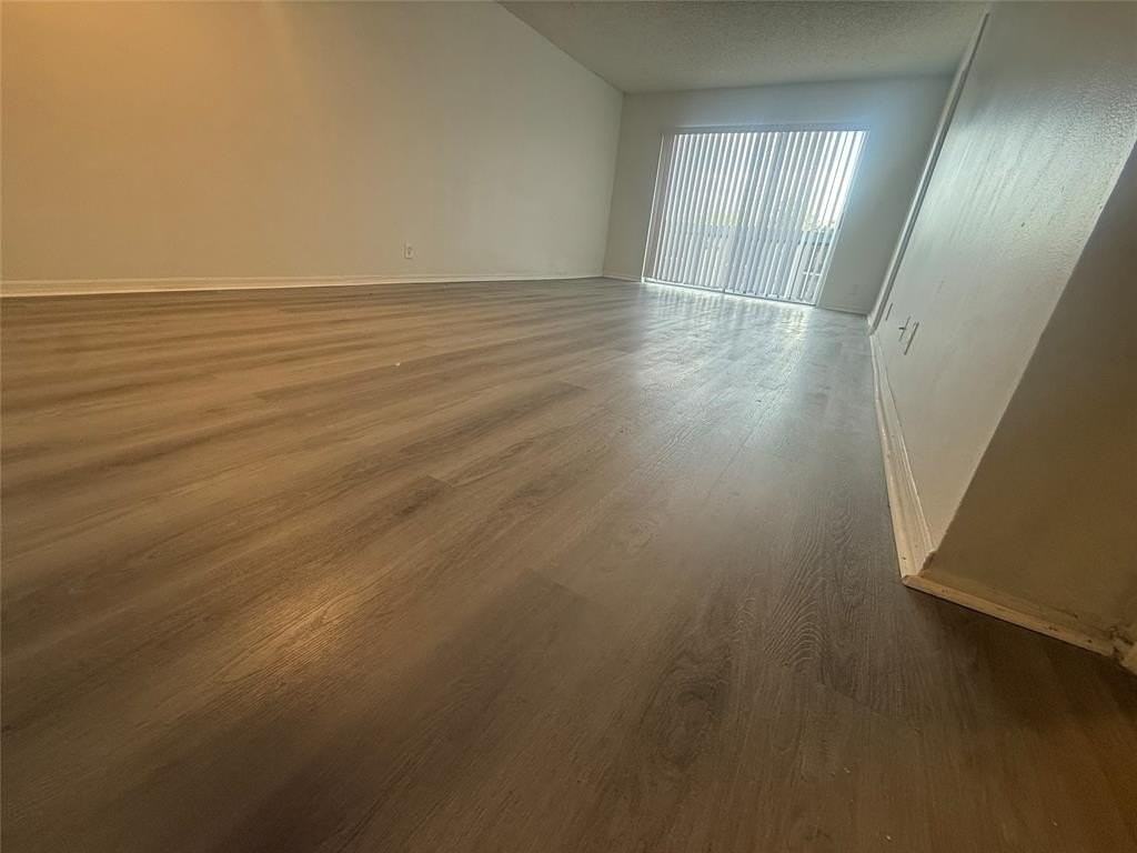 7960 Colony Cir N - Photo 5 of 11