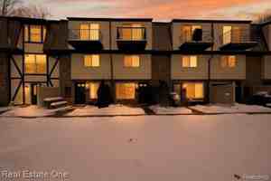 featured image of 874 N Main St