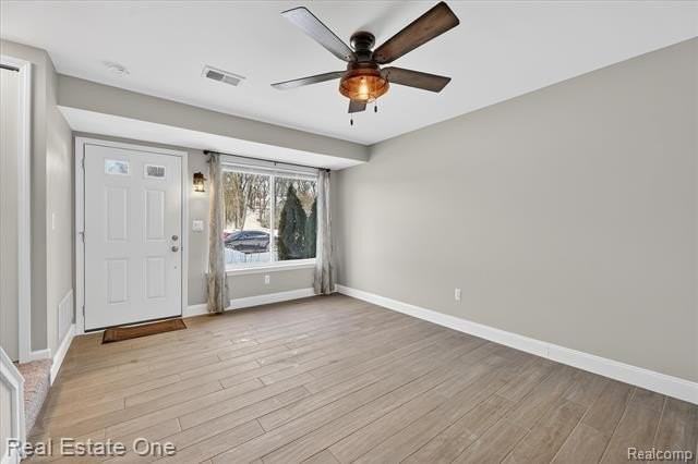 874 N Main St - Photo 4 of 48