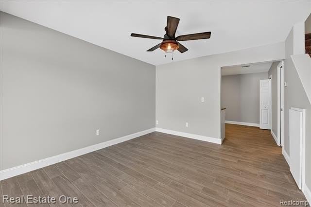 874 N Main St - Photo 5 of 48