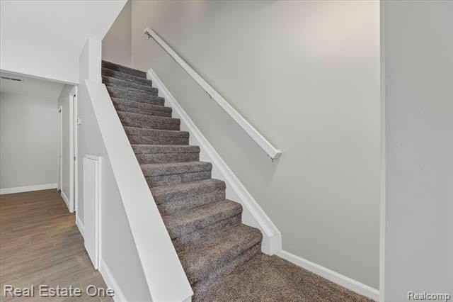 874 N Main St - Photo 7 of 48