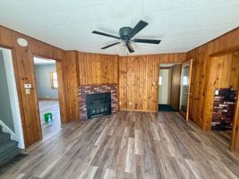 featured image of 903 8th Ave