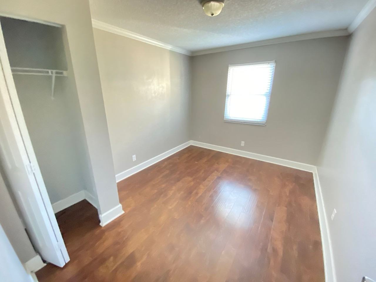 511 Spring St Sw - Photo 7 of 11