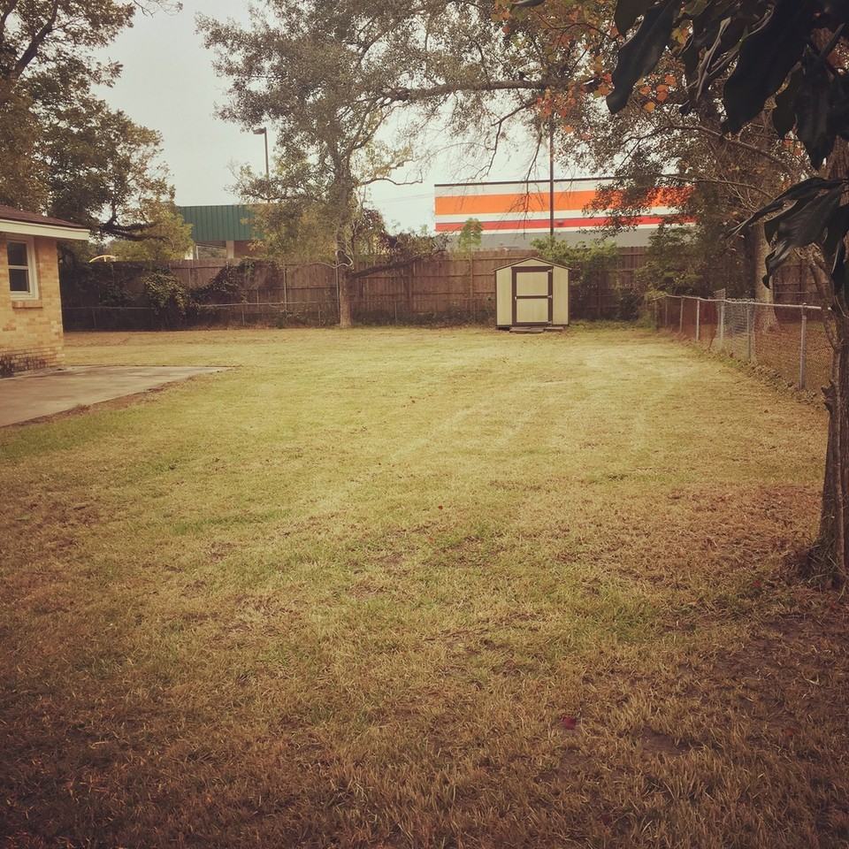 3052 Effie St - Photo 7 of 8