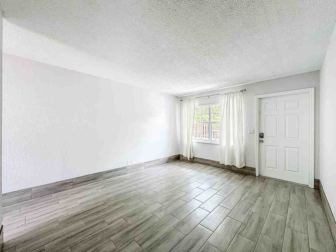 337 Kenilworth Blvd #4 - Photo 6 of 19