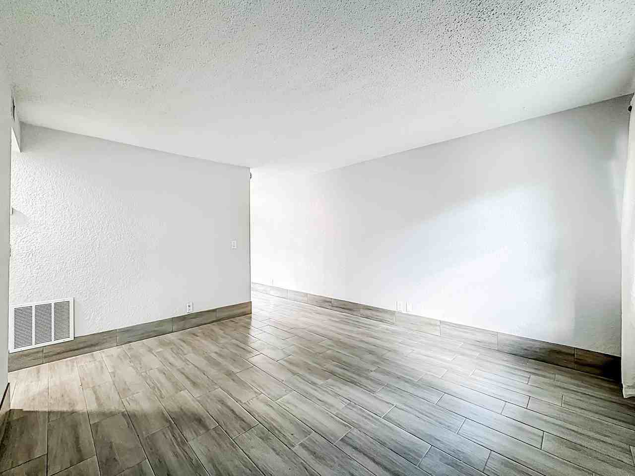 337 Kenilworth Blvd #4 - Photo 7 of 19