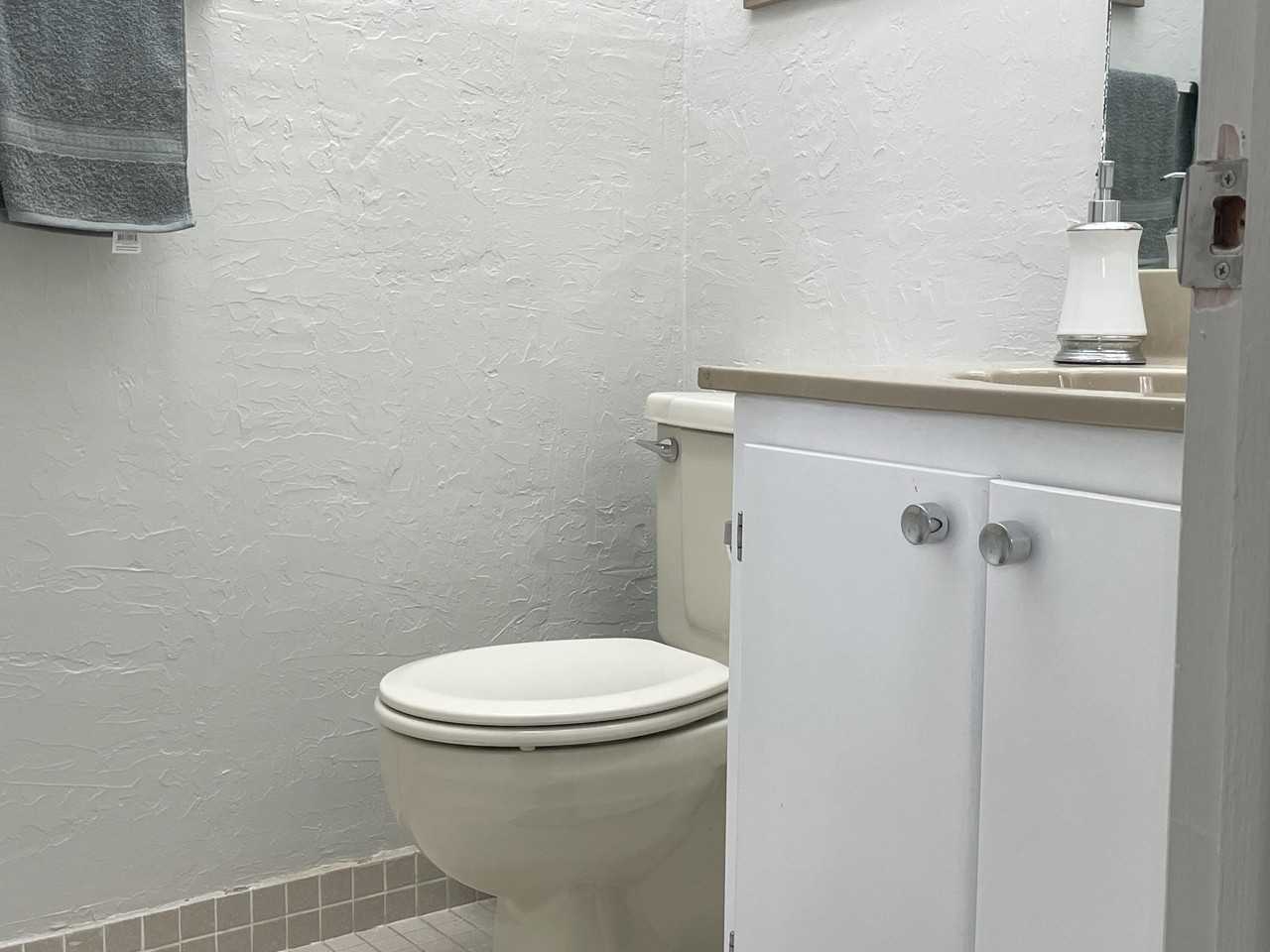 15036 Ashland Ln #51 - Photo 7 of 11