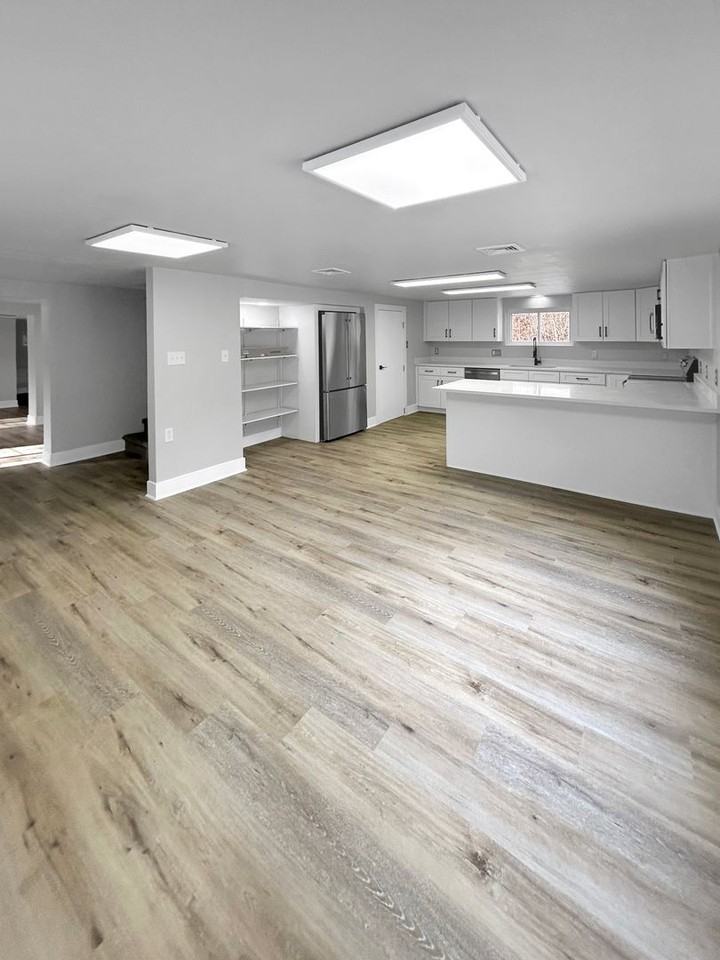 62 Noblestown Rd - Photo 2 of 50