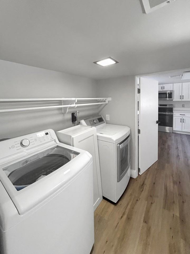 62 Noblestown Rd - Photo 5 of 50