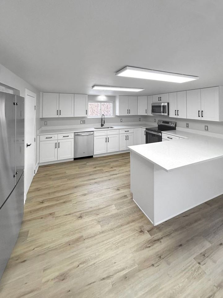 62 Noblestown Rd - Photo 6 of 50