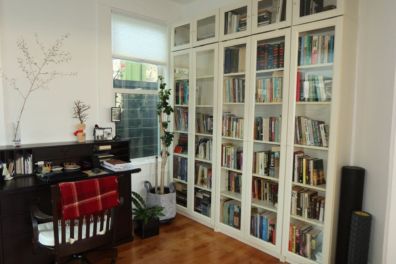 1142 Peach St - Photo 5 of 45