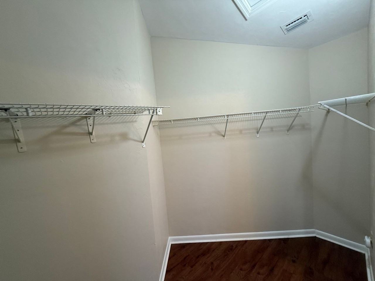 2260 Nw 41st Pl - Photo 7 of 25