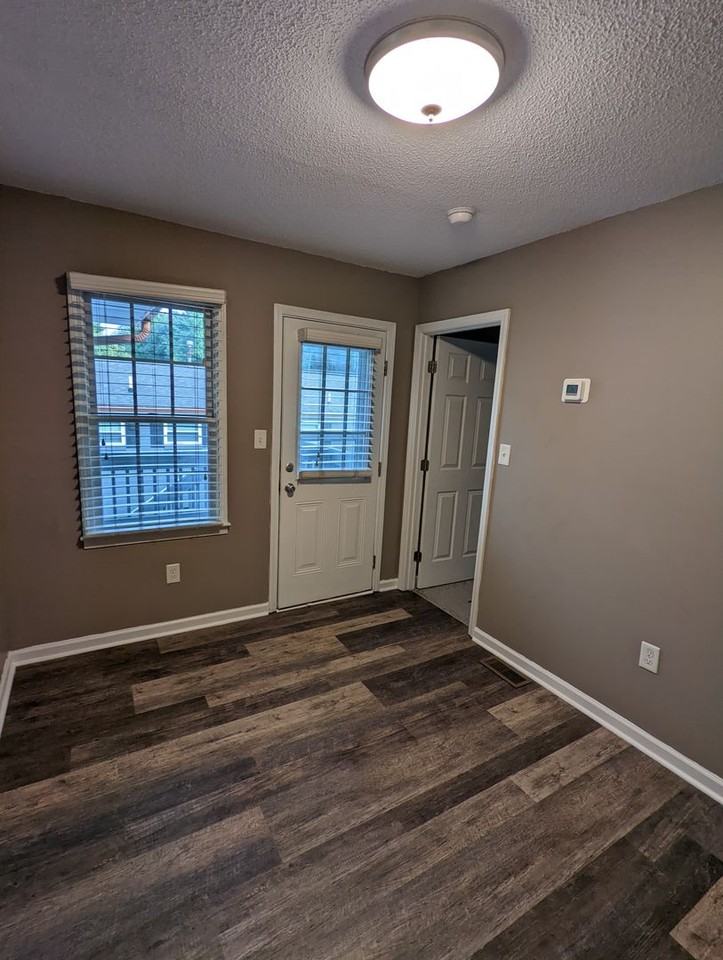 Frost Garden Apartments - Photo 5 of 23