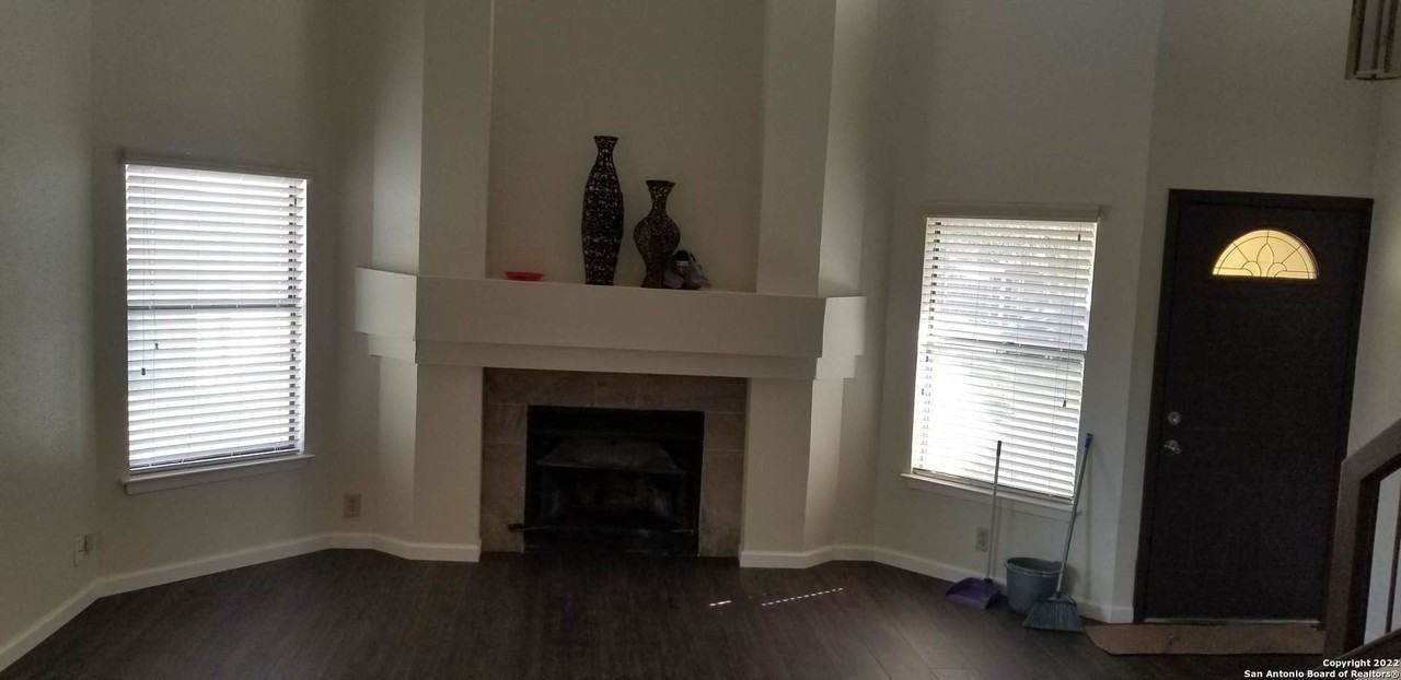 8435 Forest Ridge Dr - Photo 2 of 11